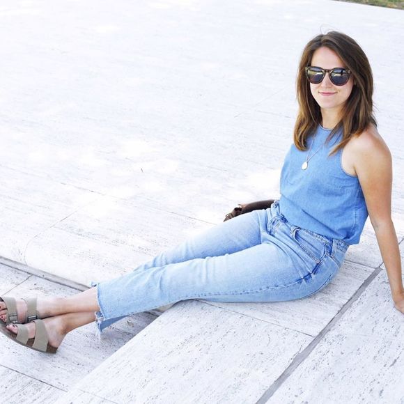 Meet your Posher, Alison - Picture 1 of 1